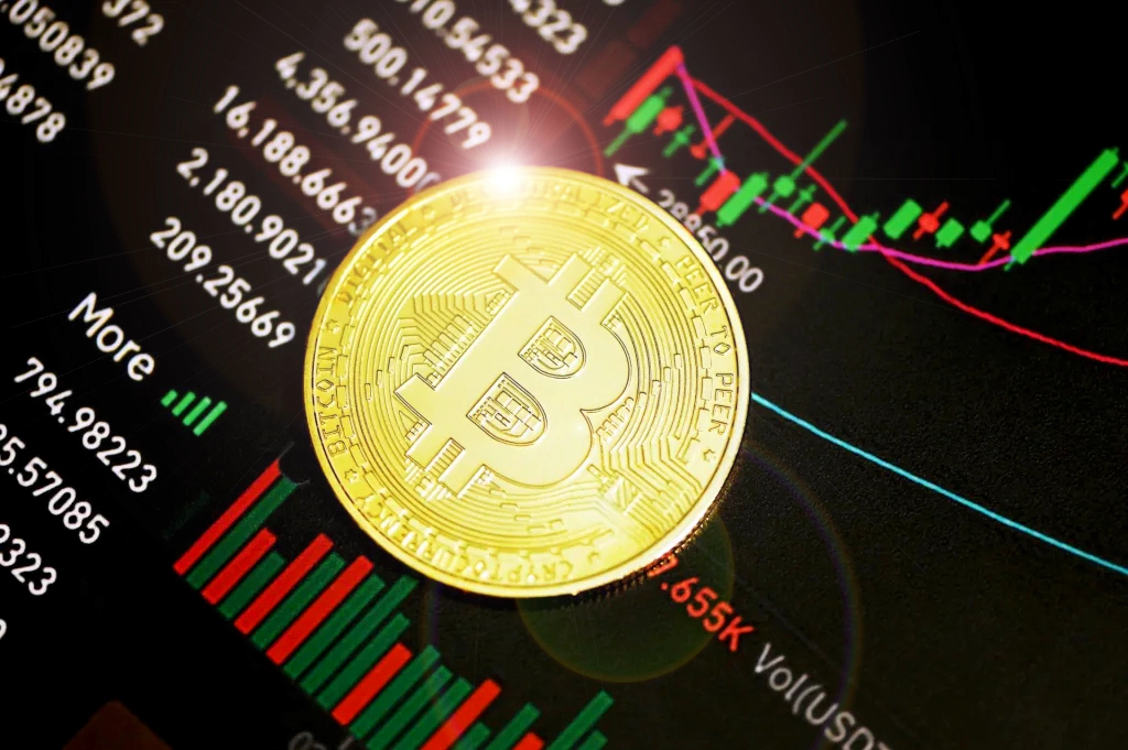 Bitcoin’s Short Bounce Won’t Save You — The Real Crash May Still Be Coming